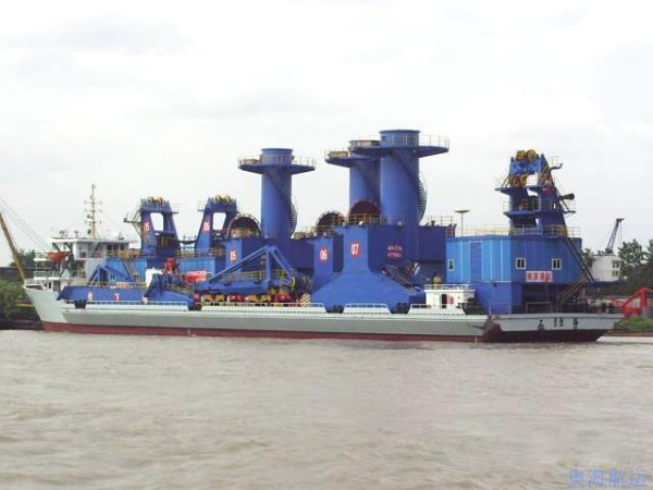 广西防城港36台门机