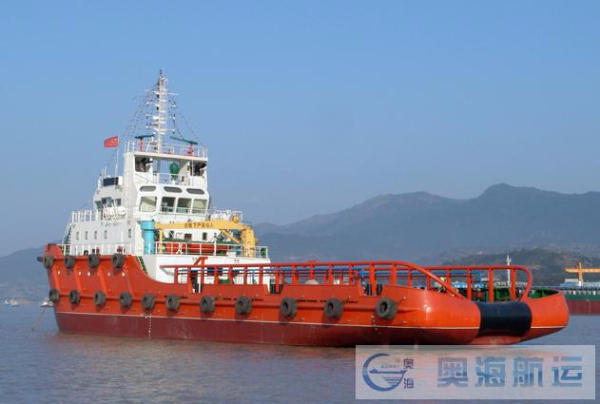 华福拖13用拖轮